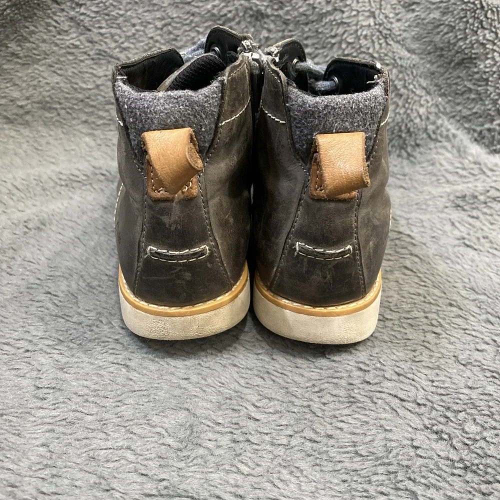 Clarks Boys Grey Zip Up Boots Size 2